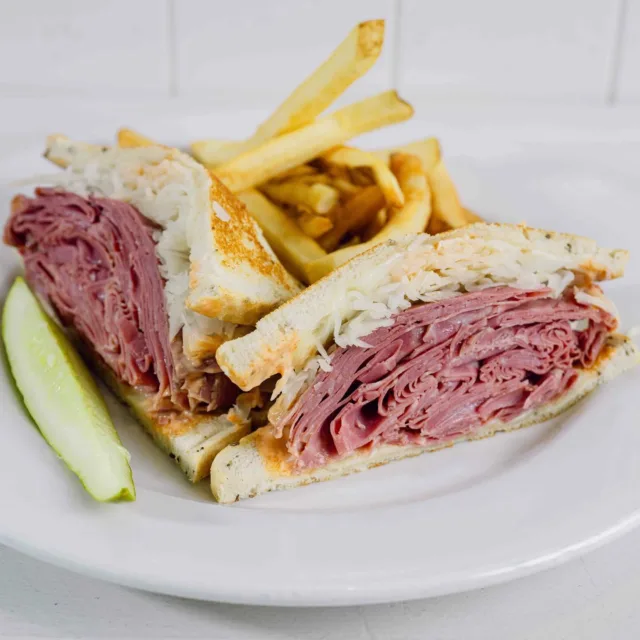 Sandwich lovers get your hands on our “Batman and Reuben” with piled lean corned beef, Swiss cheese, sauerkraut, toasted light rye and Russian dressing.

Head over to a Wild Eggs near you for lunch today!
We’re open 7 days a week in KY, OH, and IN🍴